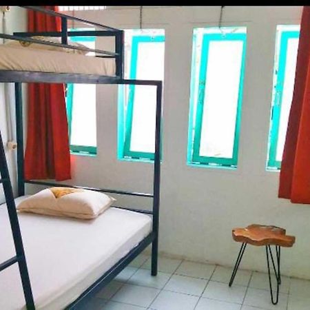 Laura'S Backpacker 523 Hostel Yogyakarta Kültér fotó