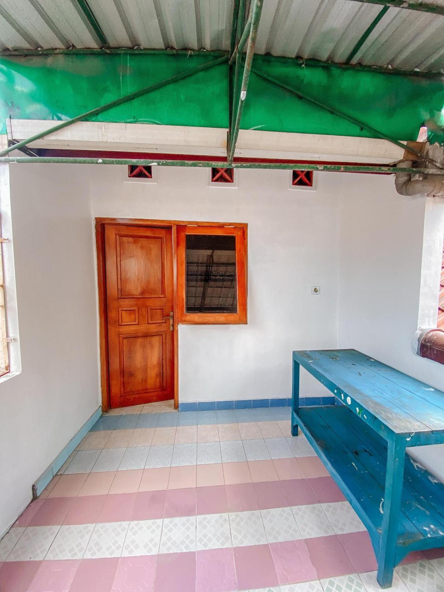 Laura'S Backpacker 523 Hostel Yogyakarta Kültér fotó
