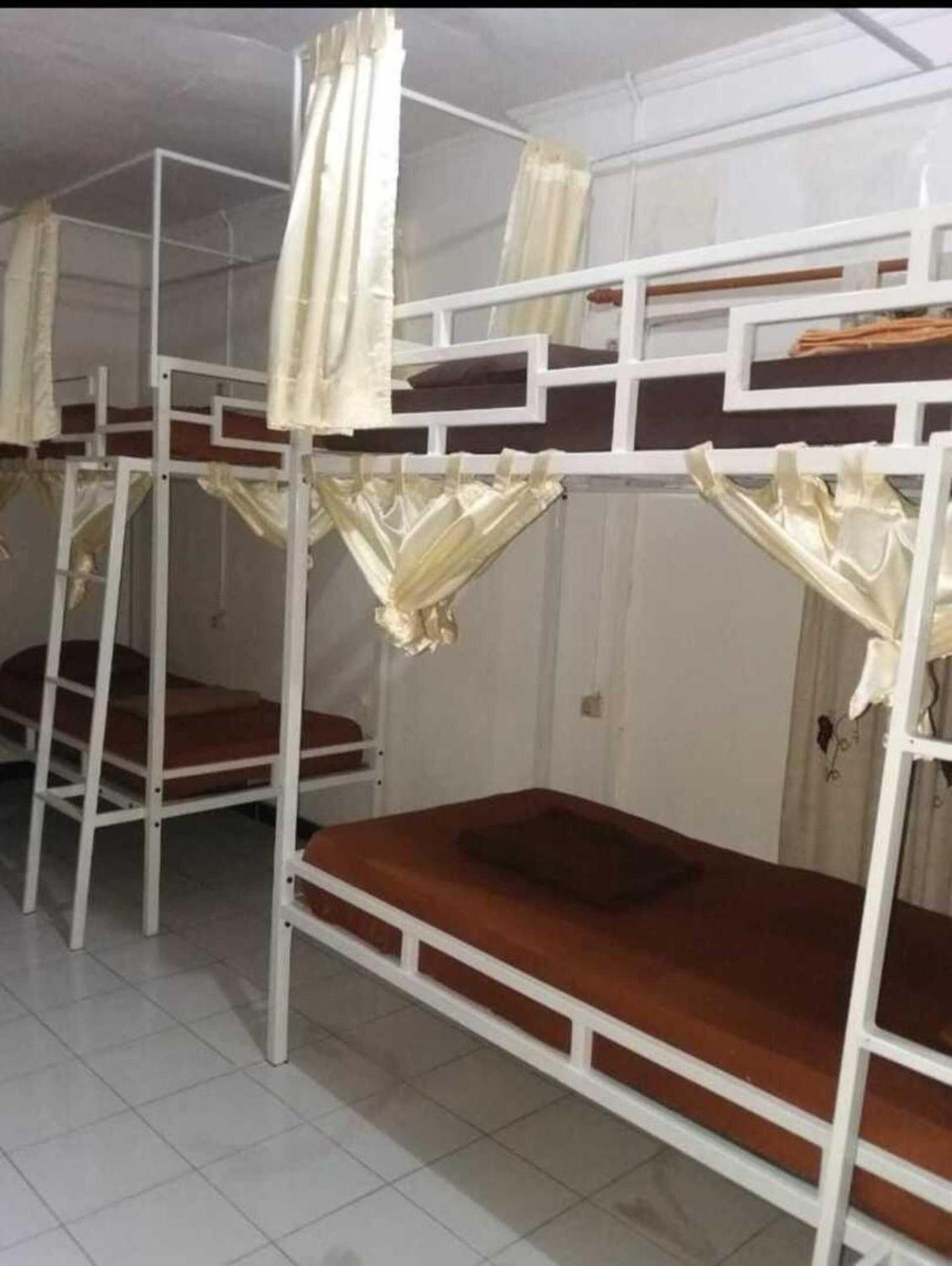 Laura'S Backpacker 523 Hostel Yogyakarta Kültér fotó